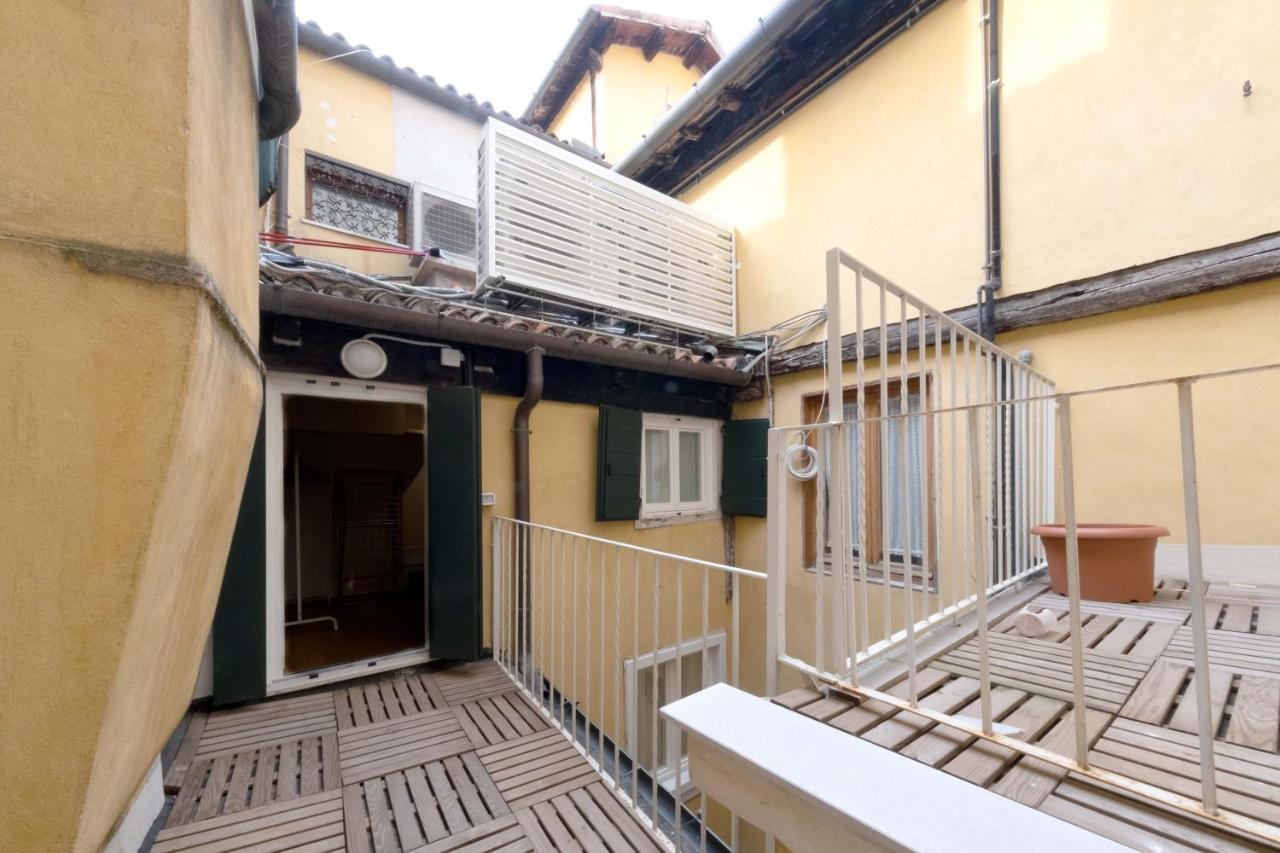 Apartment - Rialto 4 *